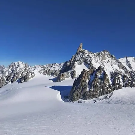Jolie Maison Fleurie Con Sauna Monte Bianco Courmayeur