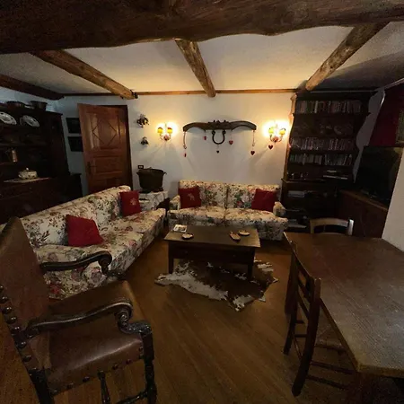 Jolie Maison Fleurie Con Sauna Monte Bianco Apartman