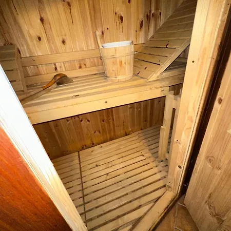 Apartment Jolie Maison Fleurie Con Sauna Monte Bianco *